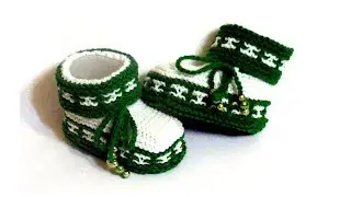 25 Knitted Booties with a Colored Pattern 