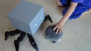 Walking stuffed toy container