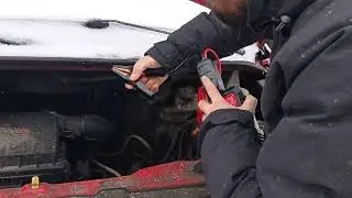 Запуск дизеля Форд Транзит с помощью пускового устройства.