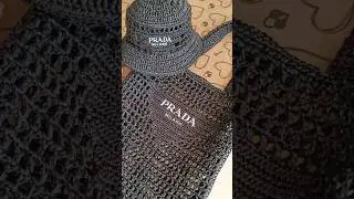 легендарный набор прада. выполнен с помощью крючка и рафии.