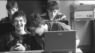 E4 NA VAXNĚ VÁLELA school video   final edit by Gytarfrik