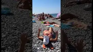 Алахадзы- только там загорают ладошки..
