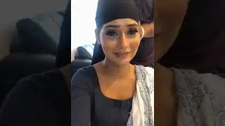 Sara Khan Live On Instagram
