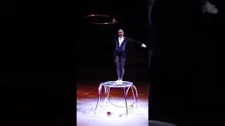 Гимнастка с обручем!