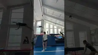 Школа акробатики, прыжков на батуте scadrenalin34.ru #волгоград #волжский #секциидлядетей