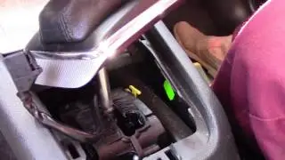How to remove the gear knob on the DSG 7 Skoda Octavia