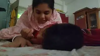 কতো আদর কোরে ঘুম থেকে উঠাতে হয় 😃 