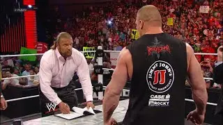 Triple H & Brock Lesnar Contract Signing Before Summerslam - Raw 13/08/2012 (2/2)