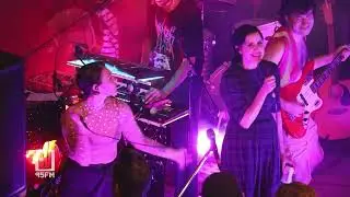 Princess Chelsea and The Dream Warriors - Aftertouch (live at The Beer Spot)