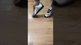 Reebok Women's Classic Leather Sneaker, Silver Metallic/Black Кроссовки Reebok
