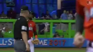Marcell Ozuna Climbs Wall to Rob Home Run vs. Dodgers