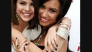 Delena/Semi [Demi and Selena]  [pictures]