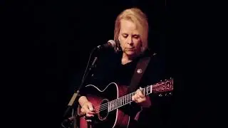 Mary Chapin Carpenter - I Have a Need for Solitude