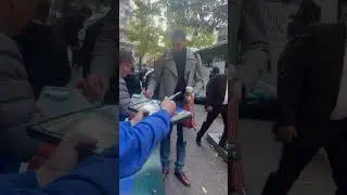Jonas Valanciunas Signing Autographs