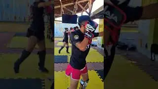 Jab/Direto Para Aquecer - Nak Muay Treinando Pesado (Muaythai)