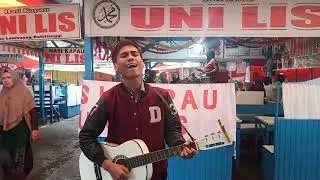 Pengamen Bukittinggi los lambuang🎸Sorga ditelapak kaki ibu (cover)👉Amby khan 