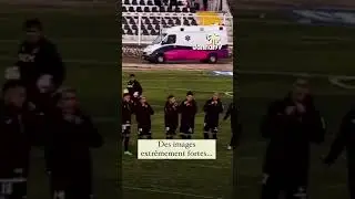 Le fc palestin0 entrant sur le terrain en tenant la main des enfants de g@za…
