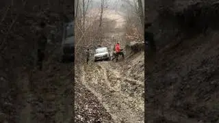 Порвали передний редуктор нива лебедимся