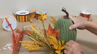 Green Pumpkin Sitter Kit with Lorie