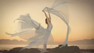 Behind The Scenes Sunrise Beach Portrait Photo Shoot