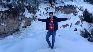 Snow dekhna pahoch gaye / Snowfall deera ki gali // DKG Snowfall / Mughal Road #deerakigali