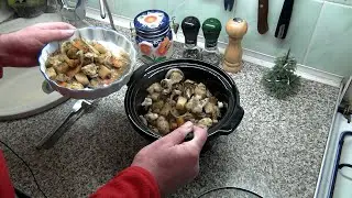 Kupaty with potatoes in a slow cooker / Slow cooker KITFORT KT-206.