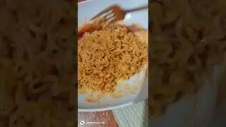 Samyang Buldok eating Ang Anghang Pala