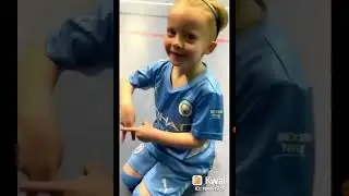 A kid was doing poses of famous soccer players😄🤗😇