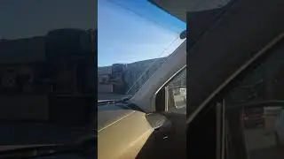 Фура легла на обочину