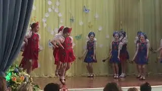 Выступление ансамбля "Русский сувенир" к 8 Марта г.Муром СОШ № 8
