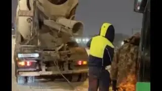 Полицейские помогли водителю автобуса