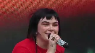 BENEE - Soaked (Live in Japan 2023)
