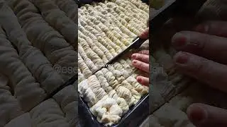 bayram geçti biz hala baklavadan vazgecemedik😅 Burma baklava tarifi #shorts