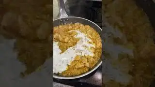 🍝 Паста орзо с курицей в сливочном соусе.