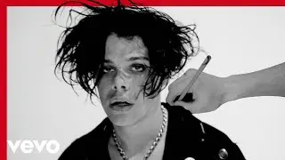YUNGBLUD - god save me, but don't drown me out (Official Audio)
