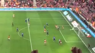Sneijder Karabük maçı Frikik Golü tribünden