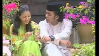 M. Shariff - Musafir Di Adilfitri [Official Music Video]