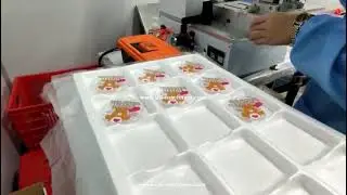 Bottle cap cover lid semi automatic top high precision labeling machine