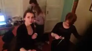 Нашли друзей