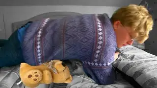 Anders rammelt sogar den Teddy Bär..