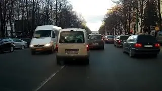 Пересечение сплошной линии и движение по встречной полосе