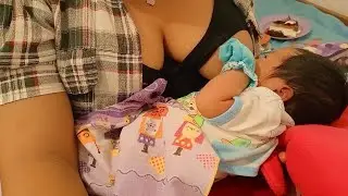 Bunda meyusui anaknya