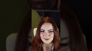 what's wrong with Chloe's eyes??