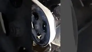 Как открутить шкив коленвала. Toyota Mark 2.