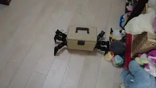 Autonomous toolbox robot roams the room