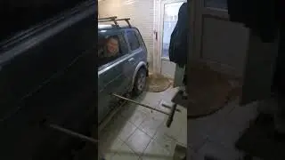 Нива на веслах🤣🤣