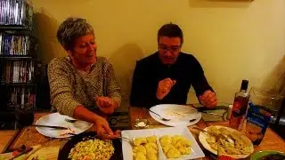 Франция.ФРАНЦУЗЫ ПРОБУЮТ РУССКУЮ ЕДУ