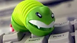 Необычный вирус не заражает смартфоны россиян