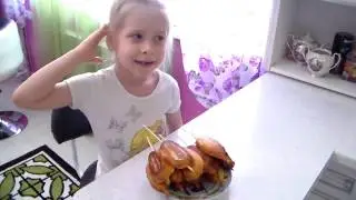 Готовим с мамой сосиски в тесте.