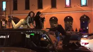 Девушки СПб танцуют на Gelandewagen G 500